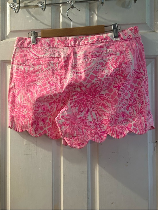Lilly Pulitzer Pink Tropical Scallop Hem Shorts - Picture 2 of 2